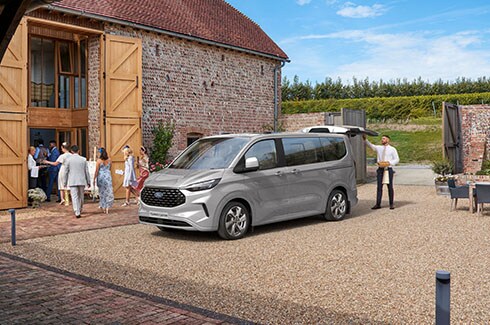 Ford Transit Custom 2026, Camioneta Van Comercial de Diseño Innovador y Moderno